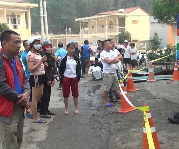 Sơn La: Đang ngủ thì ôtô bốc cháy gây hỏa hoạn - Anh 2