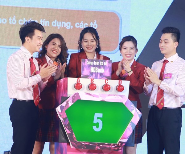 Cuộc thi “Nét đẹp văn hóa ngành ngân hàng”: HDBank nổi bật với phần trình diễn nhiều cảm xúc - Anh 9