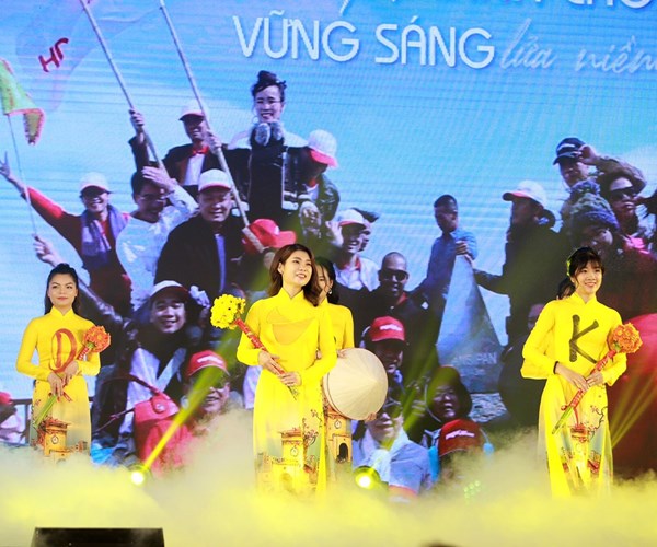 Cuộc thi “Nét đẹp văn hóa ngành ngân hàng”: HDBank nổi bật với phần trình diễn nhiều cảm xúc - Anh 6