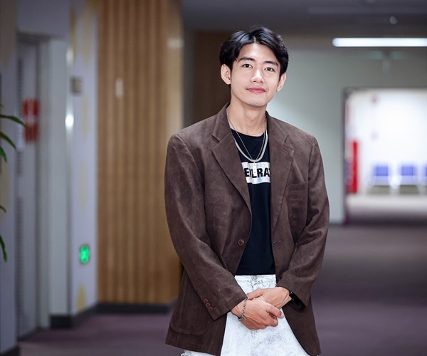 Quang Đăng nói gì về top trending “Vũ điệu hồi sinh”? - Anh 2