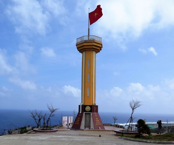 Quảng Ngãi lấy biển đảo làm chủ đạo để phục hồi du lịch - Anh 2