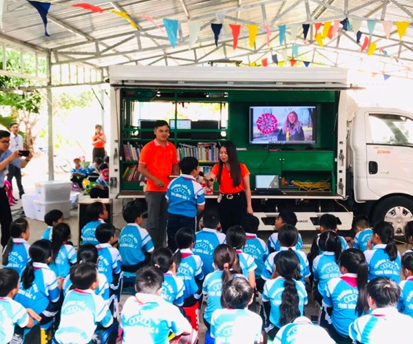 Kiên Giang sôi nổi các hoạt động hưởng ứng Ngày Sách Việt Nam - Anh 1