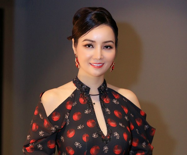 Đạo diễn, nhà sản xuất Mai Thu Huyền: Tôi tôn trọng mọi ý kiến khen, chê về “Kiều” - Anh 1