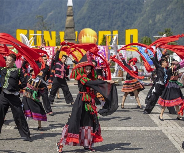 Lào Cai: Nhiều chương trình 