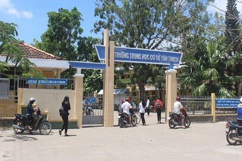 Báo động đỏ xuống cấp môi trường văn hóa trong nhà trường(Bài 1): Bao giờ cho tới ngày xưa? - Anh 1