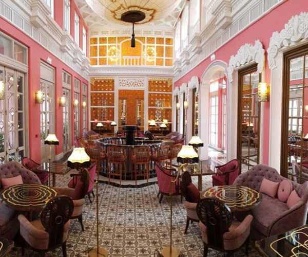 H’Hen Niê thưởng thức bữa tối lãng mạn tại nhà hàng Pink Pearl của JW Marriott Phu Quoc Emerald Bay - Anh 1