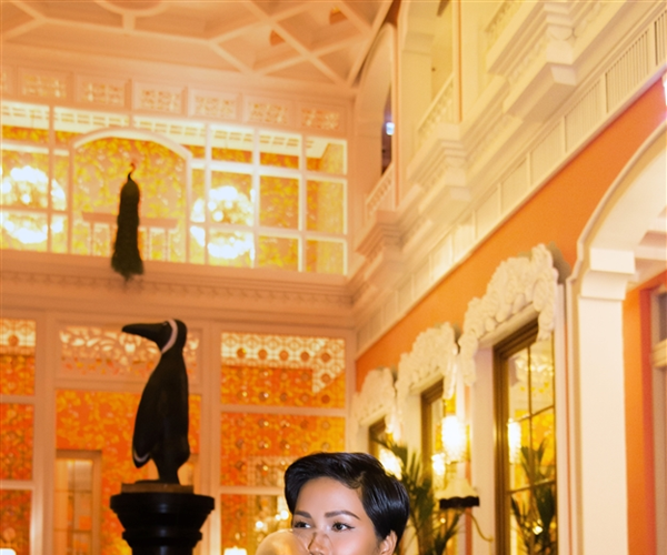 H’Hen Niê thưởng thức bữa tối lãng mạn tại nhà hàng Pink Pearl của JW Marriott Phu Quoc Emerald Bay - Anh 4