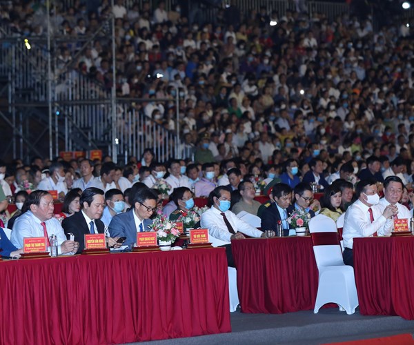 Khai mac Nam Du lich quoc gia - Ninh Binh 2021: Hoa Lu - Co do ngan nam - Anh 20