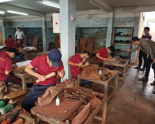 Quảng Nam: Phát triển du lịch “đưa làng nối phố” - Anh 1