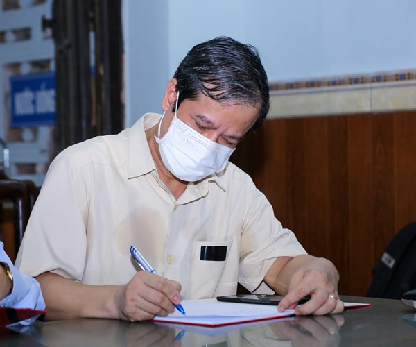 Người thân và đồng nghiệp tiễn biệt nhà thơ Hoàng Nhuận Cầm - Anh 5