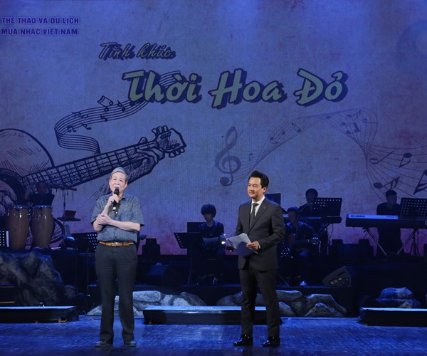 Đặc sắc chương trình nghệ thuật “Tình khúc thời hoa đỏ” chào mừng ngày 30.4 - Anh 8