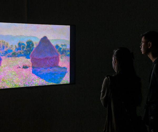 “Ngoai” va “trong” o trien lam cua Claude Monet va Pierre Bonnaer tai VCCA - Anh 2