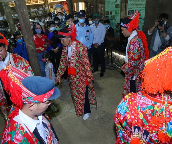 Đặc sắc chợ phiên vùng cao Hà Giang tại Làng Văn hóa- Du lịch các dân tộc Việt Nam - Anh 6
