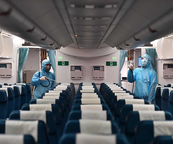 Sân bay Vân Đồn tăng cường các biện pháp phòng dịch Covid-19 - Anh 2