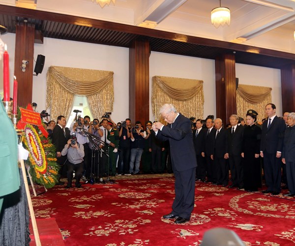 Cử hành trọng thể Lễ viếng nguyên Thủ tướng Phan Văn Khải - Anh 2