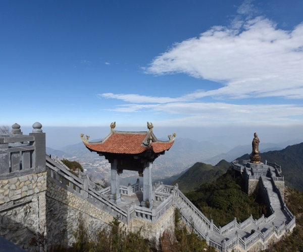 Chiêm ngưỡng tuyệt tác tâm linh trên đỉnh thiêng Fansipan - Anh 2