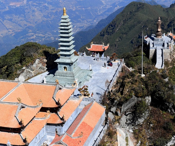 Chiêm ngưỡng tuyệt tác tâm linh trên đỉnh thiêng Fansipan - Anh 7