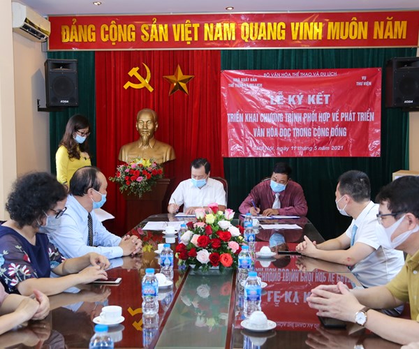 Vụ Thư viện phối hợp với NXB Thể thao và Du lịch thúc đẩy phát triển văn hóa đọc - Anh 1