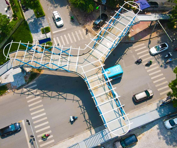 Độc đáo cầu bộ hành chữ Y đầu tiên ở Hà Nội - Anh 3