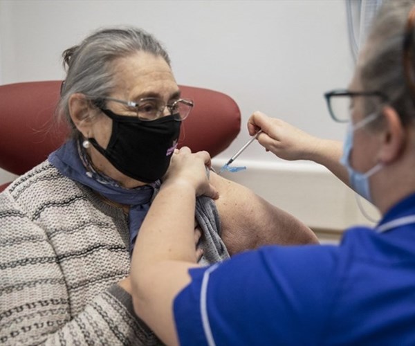 Kinh nghiệm thành công trong tiêm vaccine Covid-19 ở Anh - Anh 1