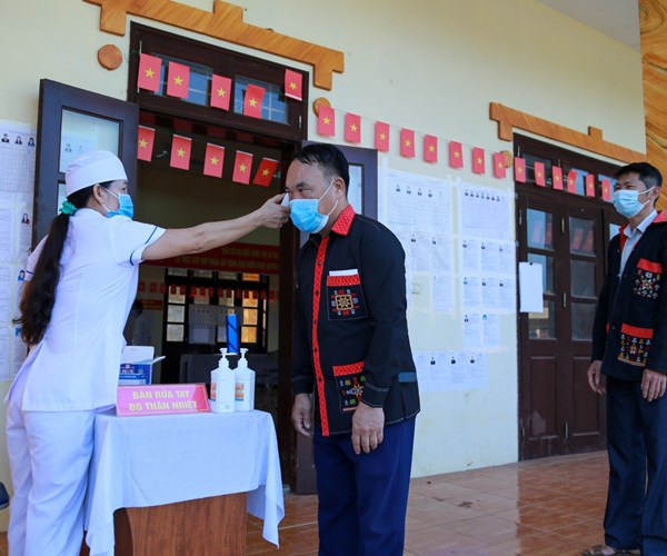 Hà Nội: Đồng bào Dao huyện Ba Vì náo nức trong ngày hội non sông - Anh 1