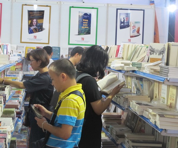 Học hỏi từ hội chợ sách quốc tế - Anh 1