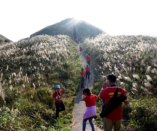 Du lịch mạo hiểm hoạt động tự phát, lúng túng vì chưa có tiêu chuẩn - Anh 1