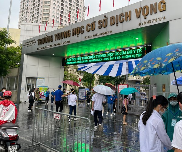 Sáng nay 12.6: Hơn  93.000 thí sinh Hà Nội dự kỳ thi vào lớp 10 - Anh 10