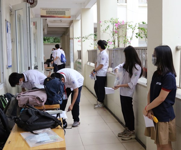 Sáng nay 12.6: Hơn  93.000 thí sinh Hà Nội dự kỳ thi vào lớp 10 - Anh 3