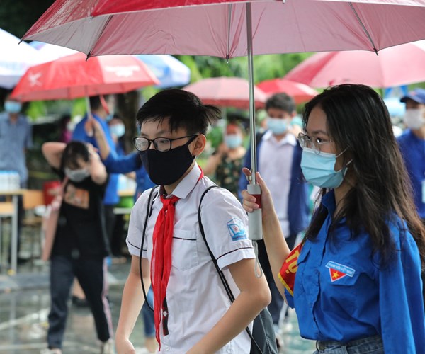 Sáng nay 12.6: Hơn  93.000 thí sinh Hà Nội dự kỳ thi vào lớp 10 - Anh 9