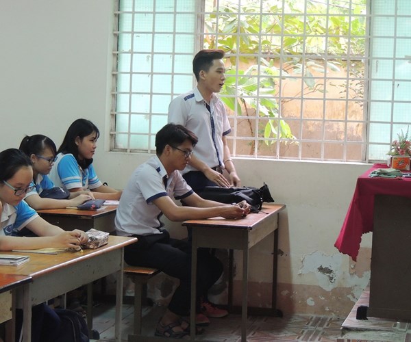 Công tác trong ngành bao nhiêu năm tôi mới thấy có một giáo viên như vậy” - Anh 1