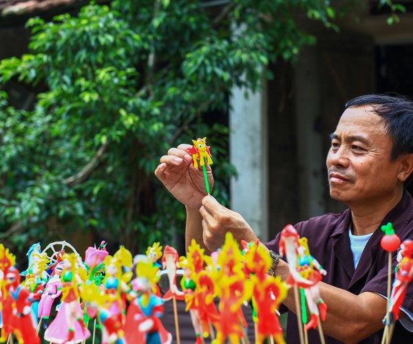 Tò He – Món quà tuổi thơ thương nhớ - Anh 6