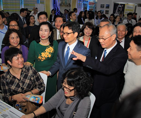 Khai mạc Hội chợ Du lịch quốc tế Việt Nam VITM Hà Nội 2018: Sử dụng lợi thế công nghệ để phát triển du lịch - Anh 1