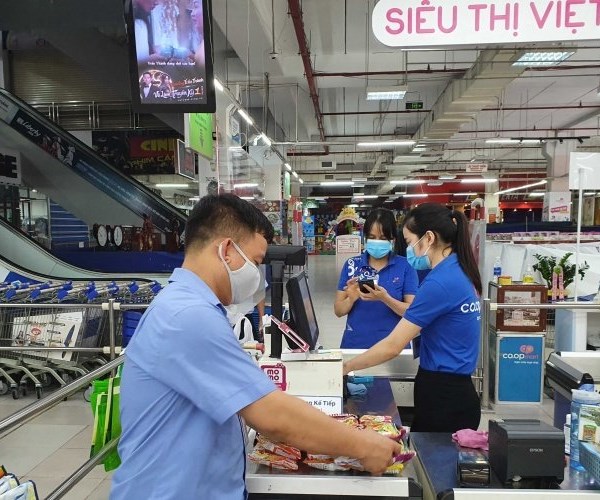 Vĩnh Phúc cho phép một số loại hình kinh doanh, dịch vụ hoạt động trở lại - Anh 1