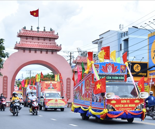 Kiên Giang dừng hoạt động kinh doanh không thiết yếu ở Rạch Giá - Anh 1