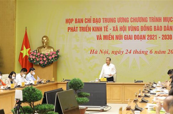 Phấn đấu nâng cao đời sống văn hóa của đồng bào dân tộc thiểu số và miền núi - Anh 1