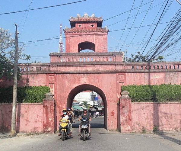 Sẽ tiến hành trùng tu thành cổ Diên Khánh - Anh 1
