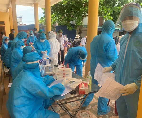 Hai Phong: Hoan thanh lay mau xet nghiem sang loc tren dia ban Vinh Bao - Anh 1