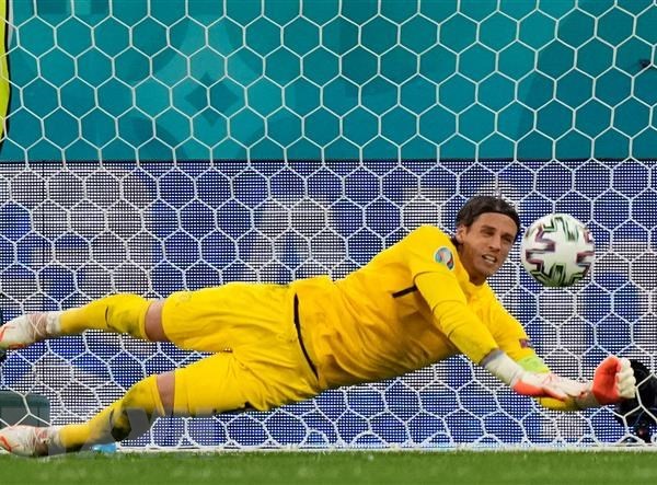 Thủ môn Yann Sommer để lại ấn tượng khó phai trong lòng người hâm mộ - Anh 1