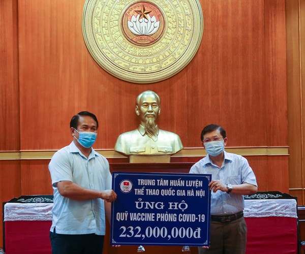 Trung tâm HLTTQG Hà Nội ủng hộ Quỹ vắcxin phòng dịch Covid-19 - Anh 1