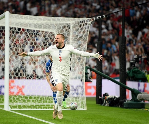 Luke Shaw là cầu thủ ghi bàn nhanh nhất lịch sử chung kết EURO - Anh 1