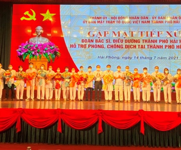 108 cán bộ, sinh viên ĐH Y dược Hải Phòng hỗ trợ chống dịch tại Bình Dương - Anh 1