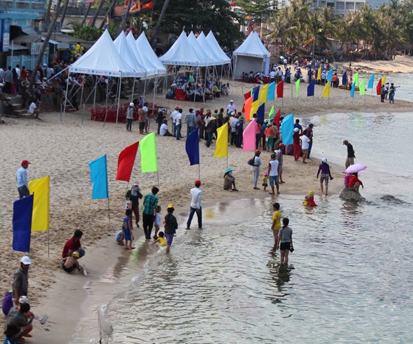 Kiên Giang đón hơn 2,3 triệu lượt khách du lịch - Anh 1