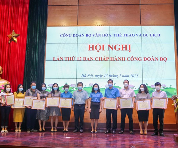 Hội nghị lần thứ 12 Ban Chấp hành Công đoàn Bộ VHTTDL - Anh 1