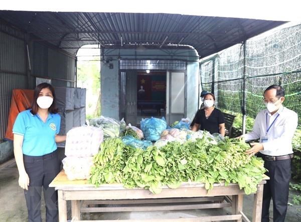 Đồng Nai tăng nguồn cung hàng hóa thiết yếu phục vụ người dân - Anh 1