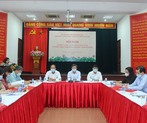 Làng Văn hoá - Du lịch các dân tộc Việt Nam cần nỗ lực nâng cao chất lượng dịch vụ phục vụ khách du lịch, sản phẩm du lịch - Anh 1