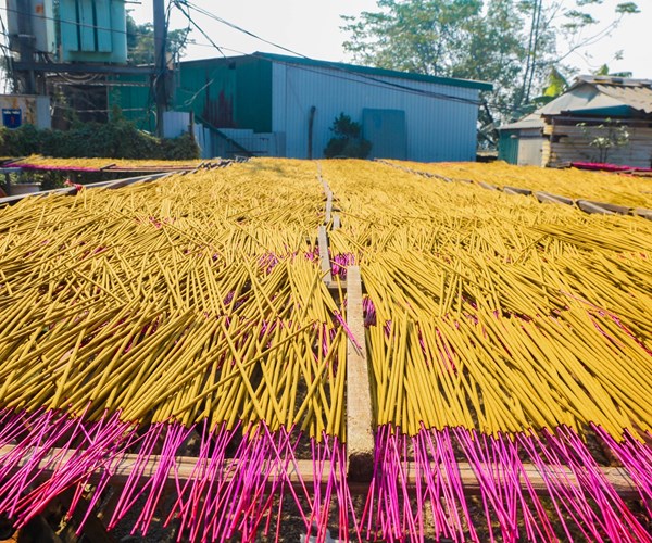 Làng nghề tăm hương Quảng Phú Cầu xoay xở thời dịch Covid-19 - Anh 6