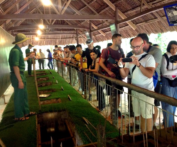 Du lịch TP.HCM: Liên kết để “khách ở lâu, ra chậm” - Anh 1