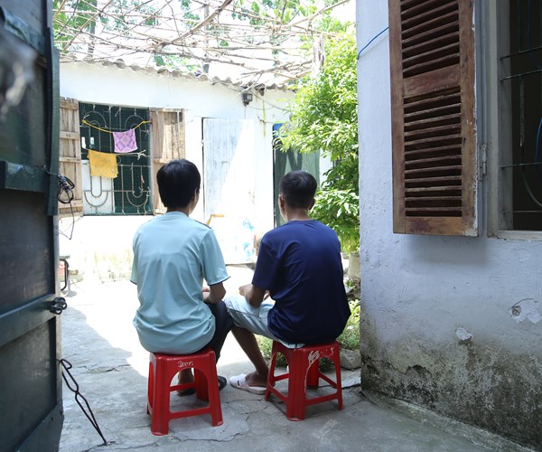 Những người yếu thế nhất trong cuộc chiến chống lại Covid-19 - Anh 11
