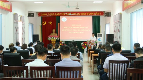 Sơn La, Vĩnh Phúc huy động bác sĩ, nhân viên y tế chi viện cho TP.Hồ Chí Minh - Anh 1